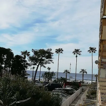 Apartament Alloggio Fronte Mare *